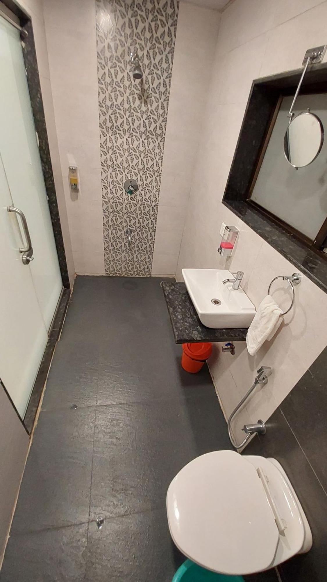 Hotel Onella Regency Panchgani Esterno foto